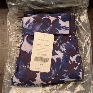 NWT Fabletics leggings